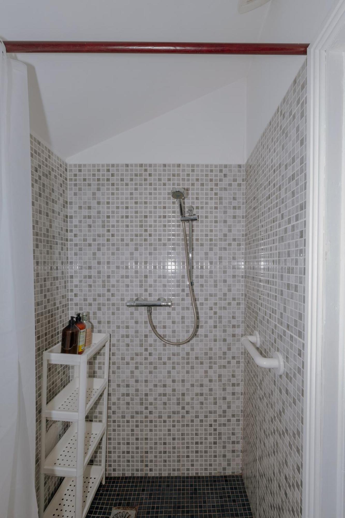 Apartment Charming 2bd House In