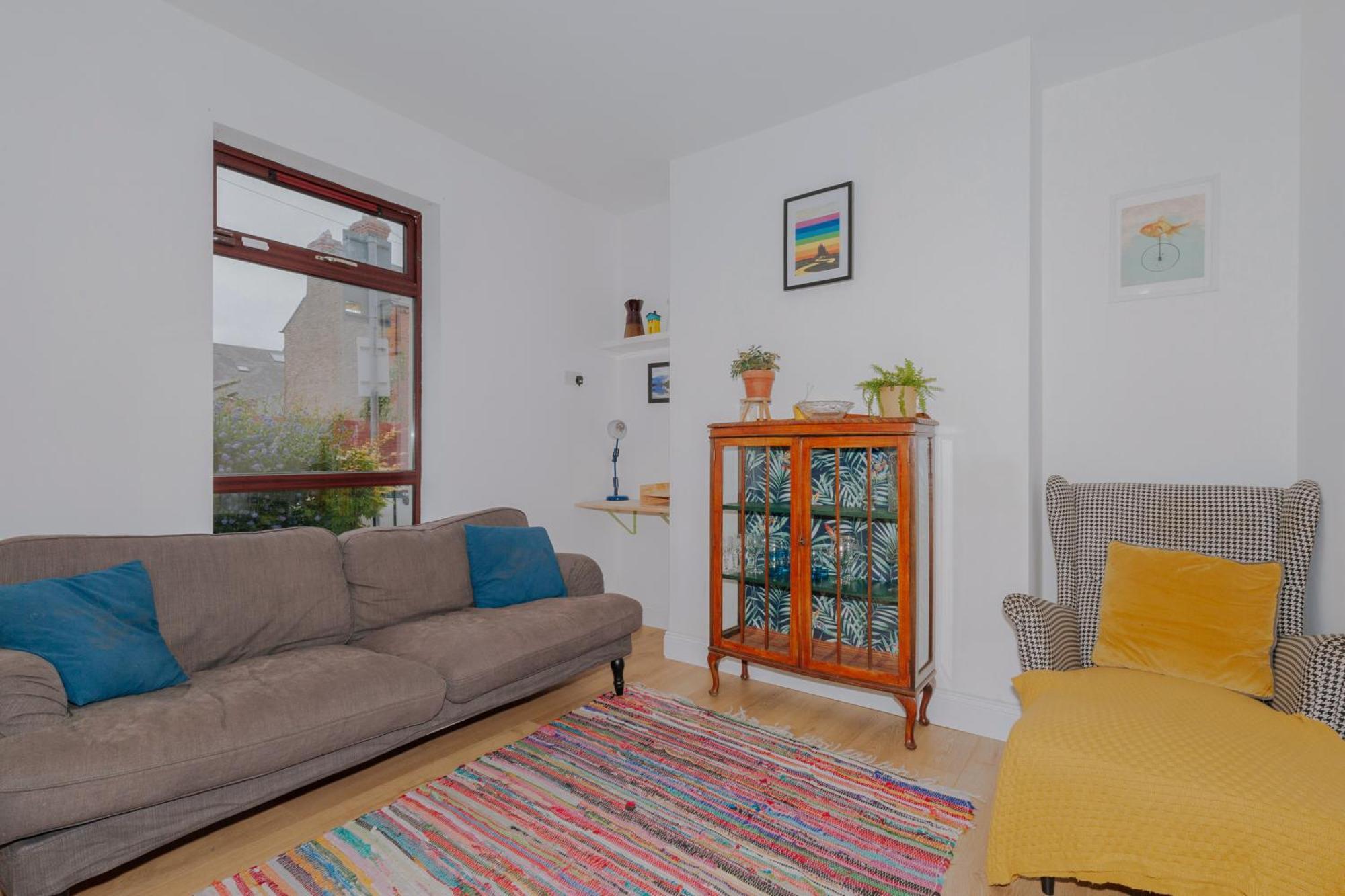 Apartment Charming 2bd House In