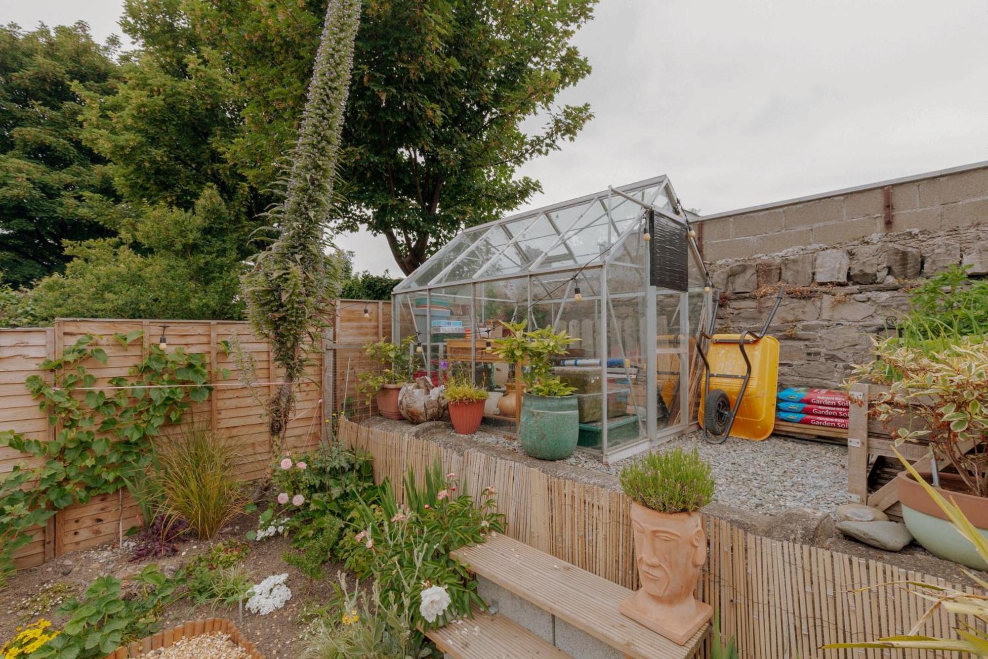Charming 2bd House In *