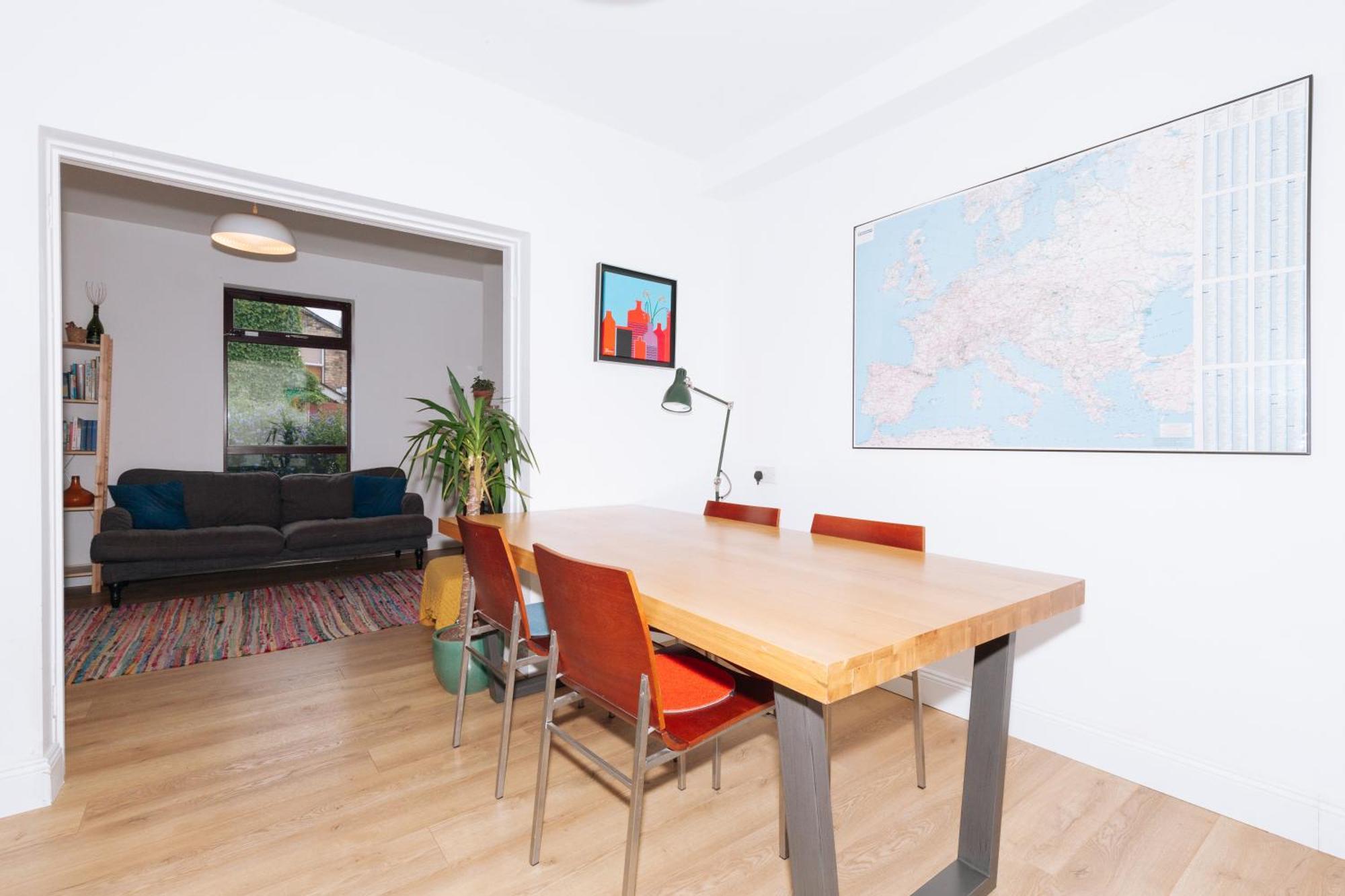 Charming 2bd House In Apartment