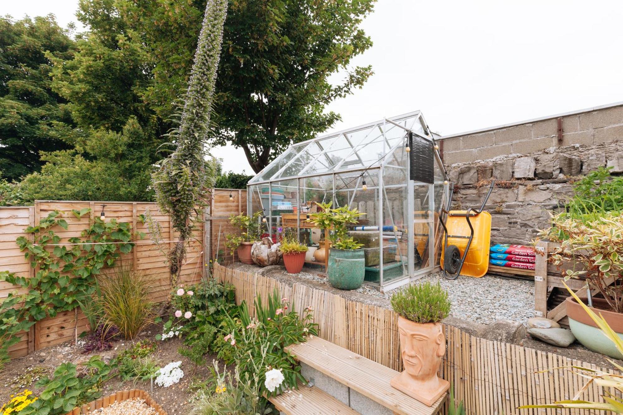 Charming 2bd House In *