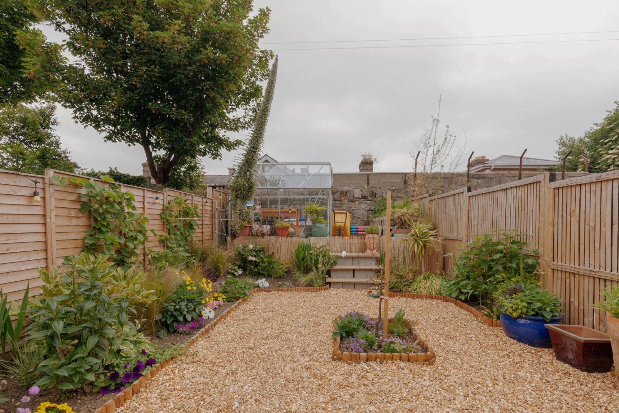 Charming 2bd House In Dublin