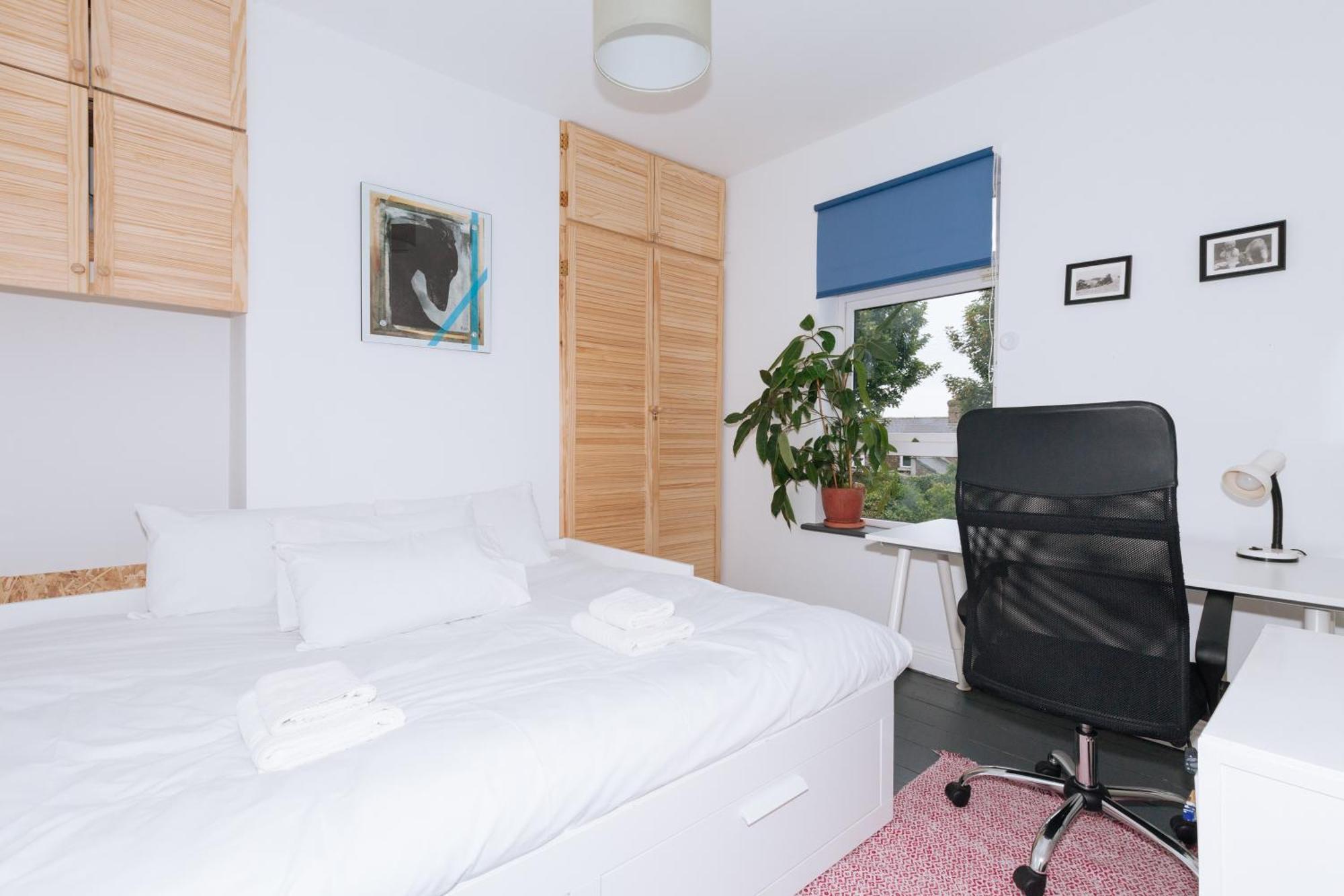 Charming 2bd House In Apartment *