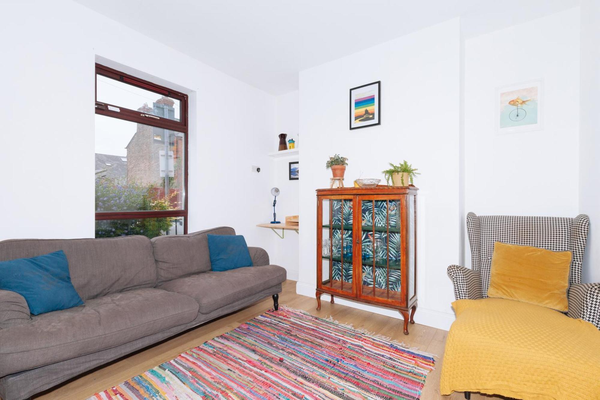 Charming 2bd House In